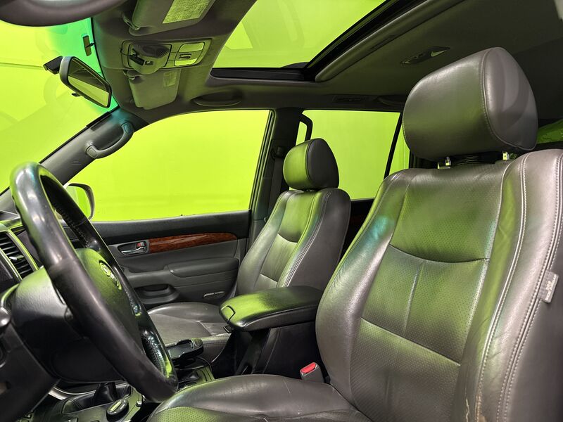 Toyota Land Cruiser vaihtoauto