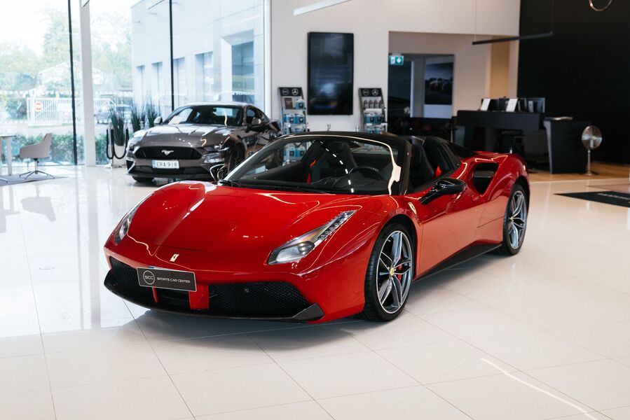 Ferrari 488 vaihtoauto