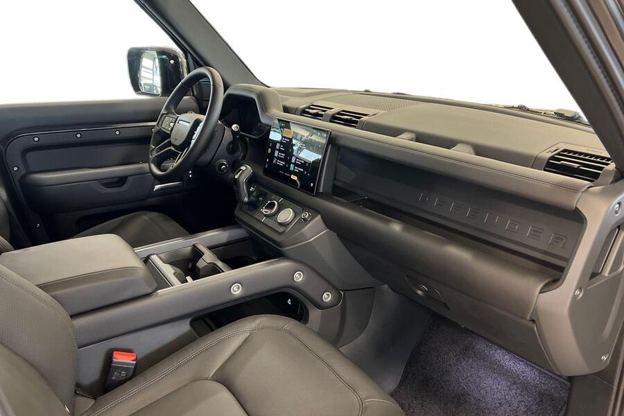 Land Rover Defender vaihtoauto