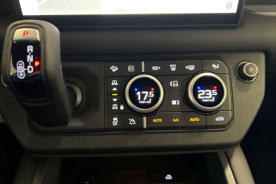 Land Rover Defender vaihtoauto