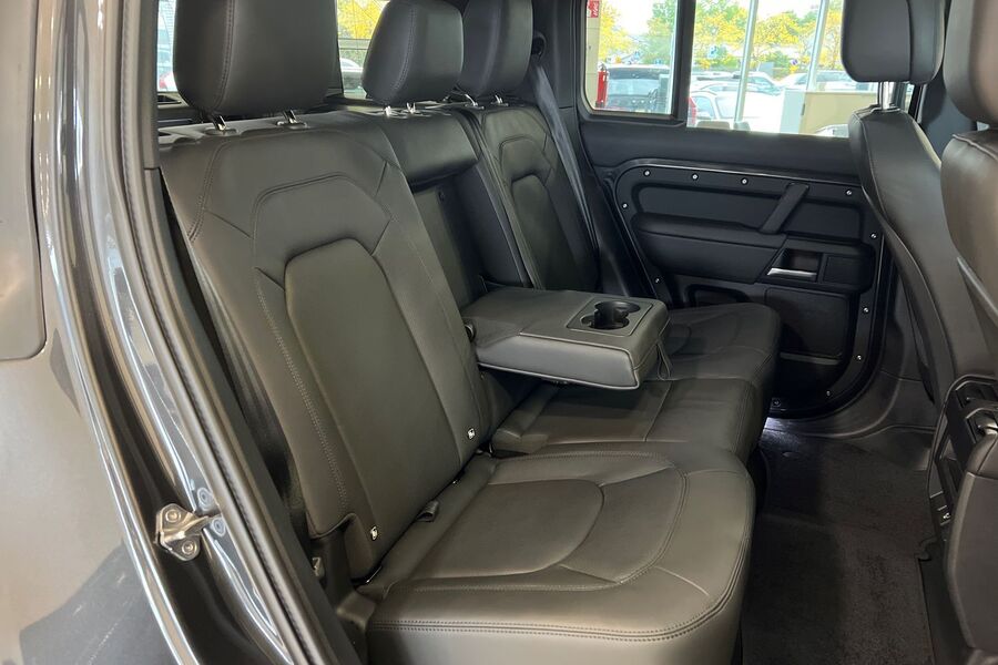 Land Rover Defender vaihtoauto