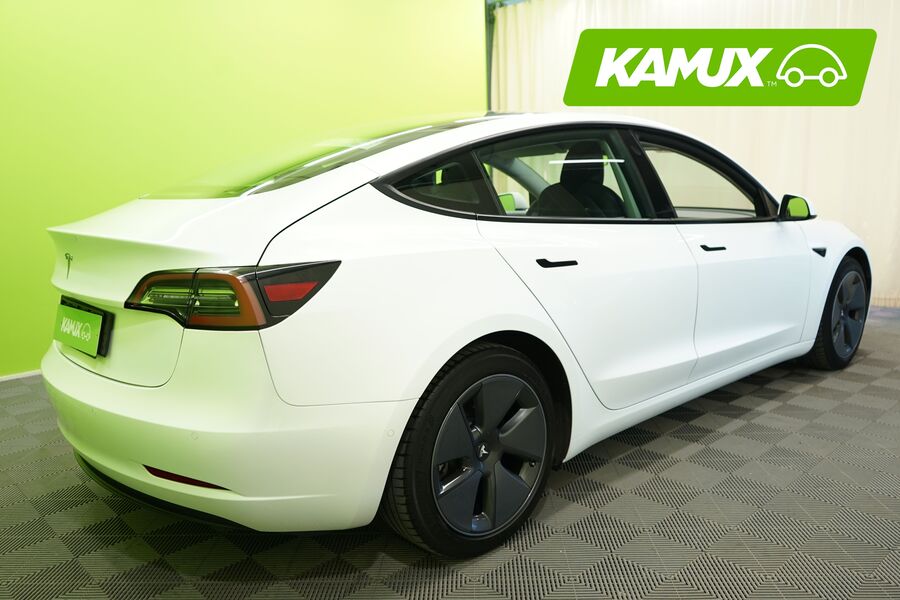 Tesla Model 3 vaihtoauto