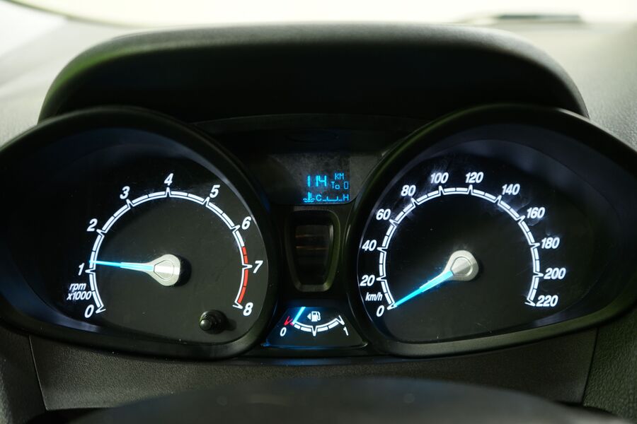 Ford Transit Courier vaihtoauto