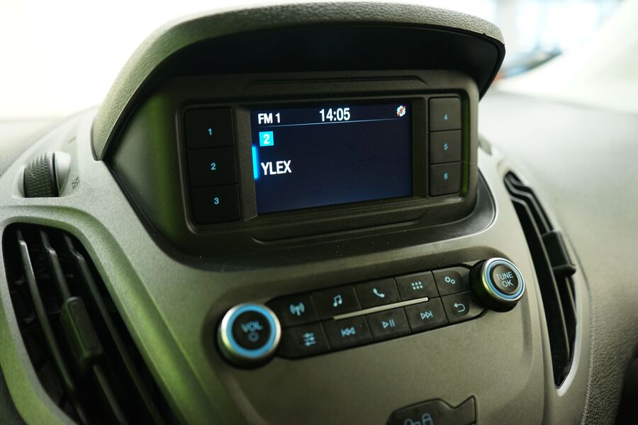 Ford Transit Courier vaihtoauto