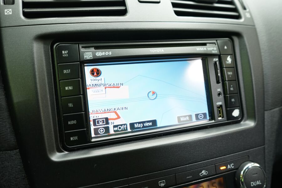 Toyota Avensis vaihtoauto