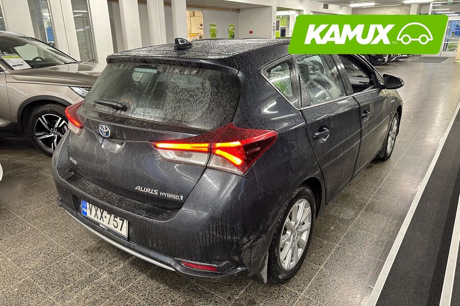 Toyota Auris vaihtoauto