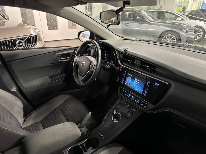 Toyota Auris vaihtoauto