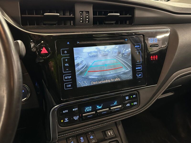 Toyota Auris vaihtoauto