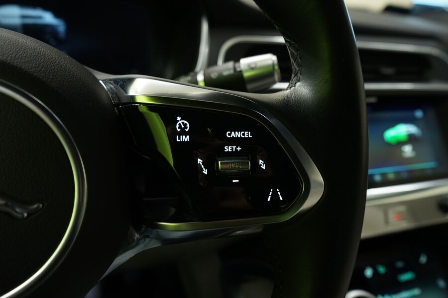 Jaguar I-PACE vaihtoauto