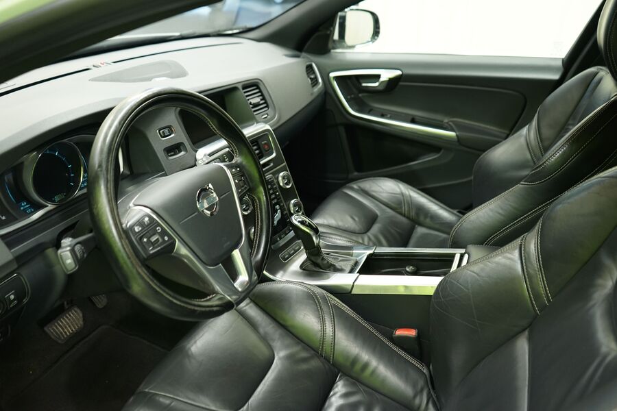 Volvo V60 vaihtoauto