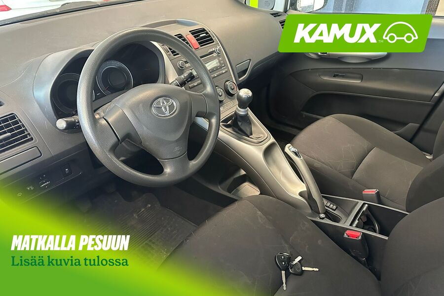 Toyota Auris vaihtoauto