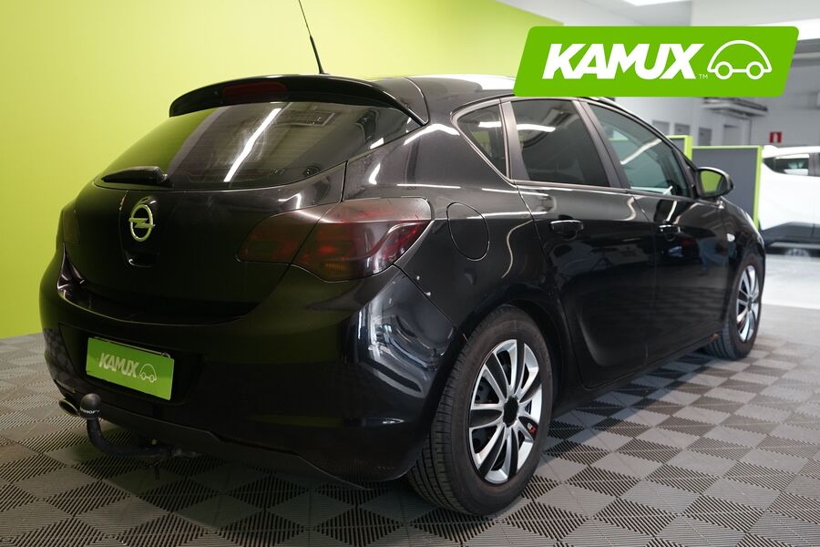 Opel Astra vaihtoauto