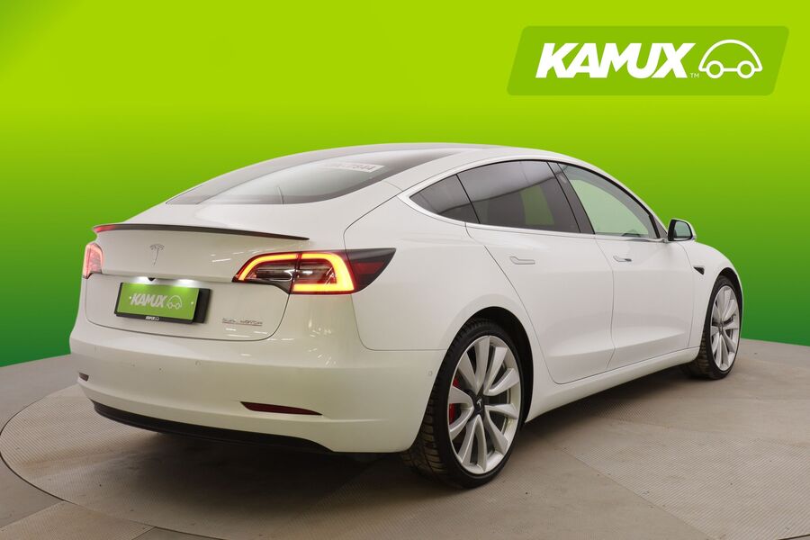 Tesla Model 3 vaihtoauto