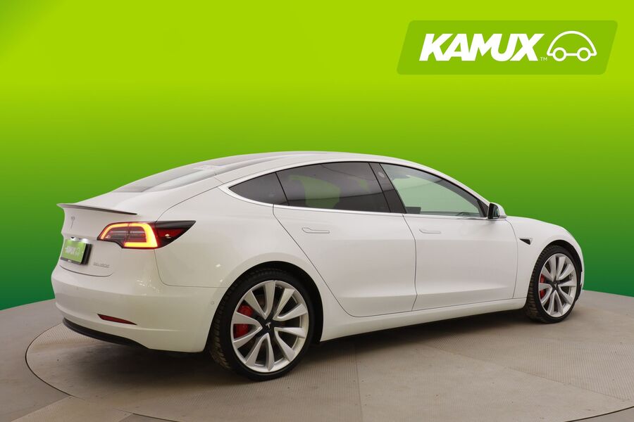 Tesla Model 3 vaihtoauto