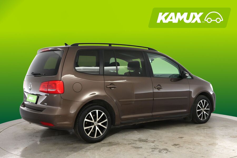 Volkswagen Touran vaihtoauto