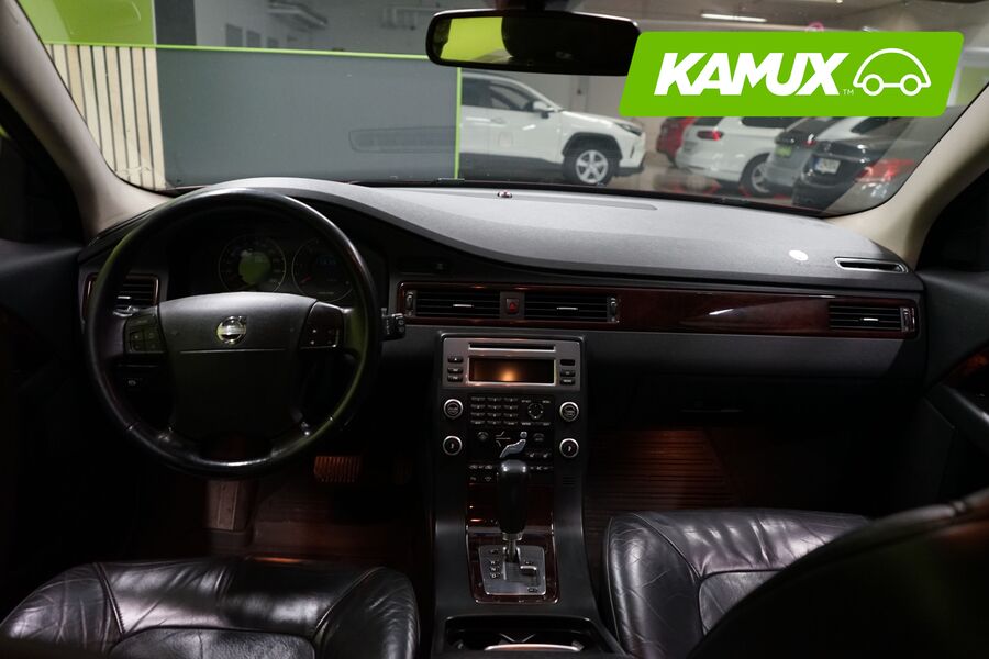 Volvo V70 vaihtoauto