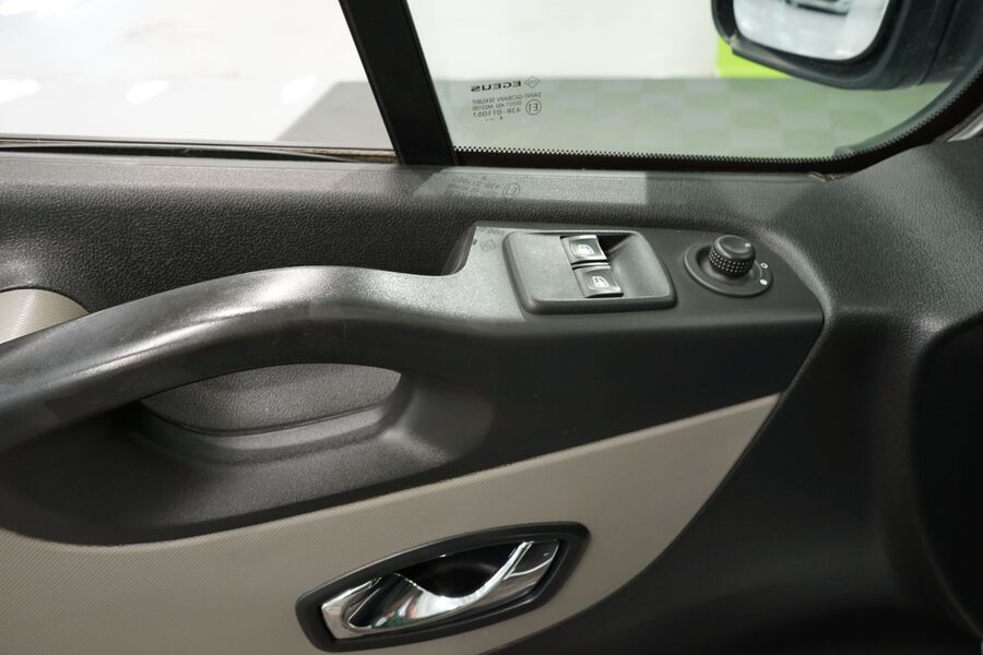 Nissan NV300 vaihtoauto