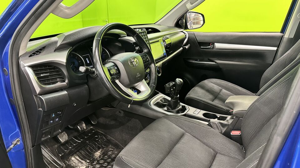 Toyota Hilux vaihtoauto