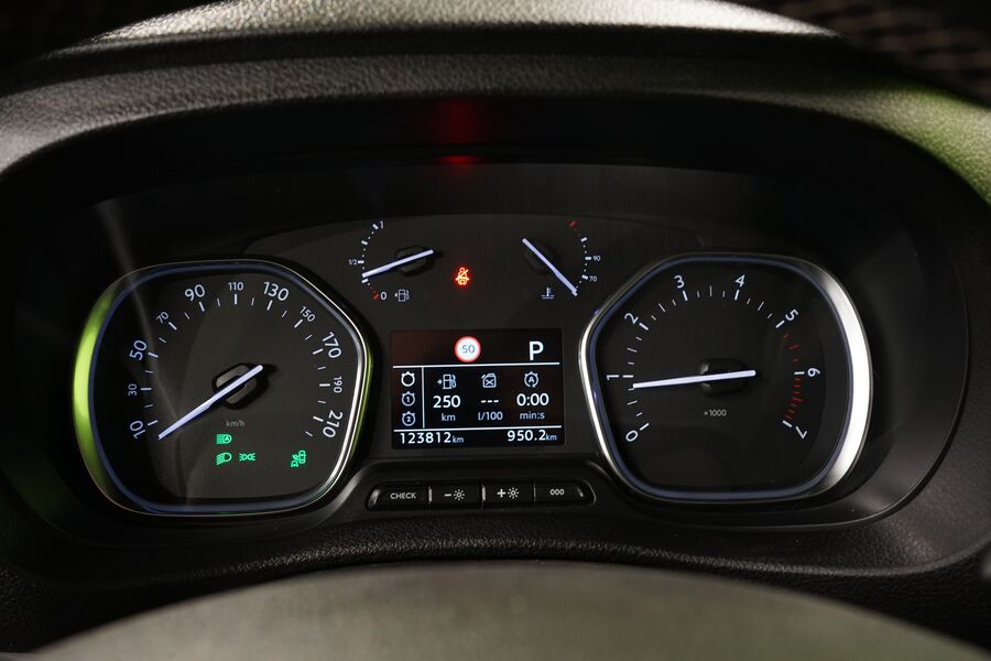 Opel Vivaro vaihtoauto