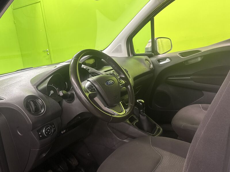 Ford Transit Courier vaihtoauto