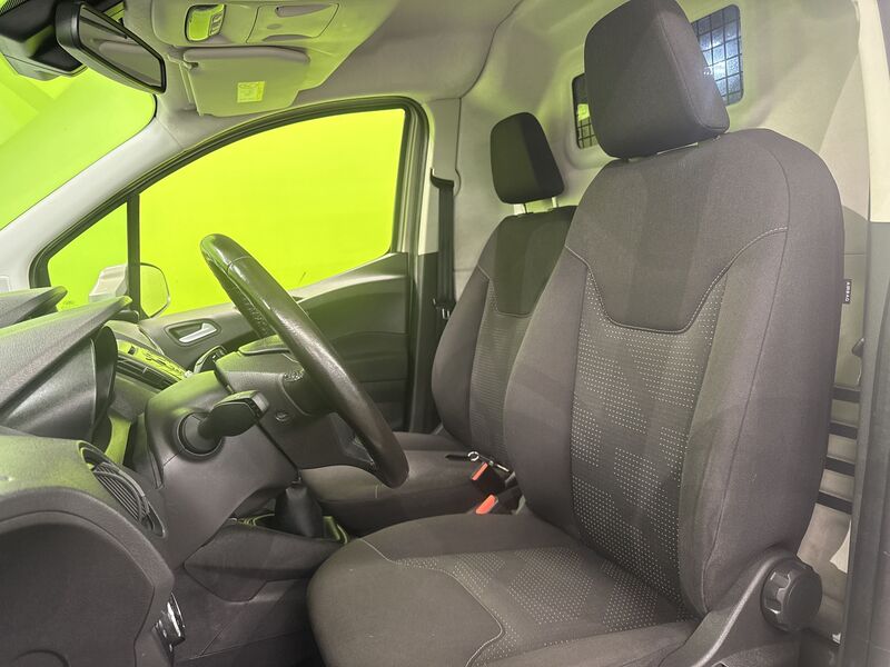 Ford Transit Courier vaihtoauto