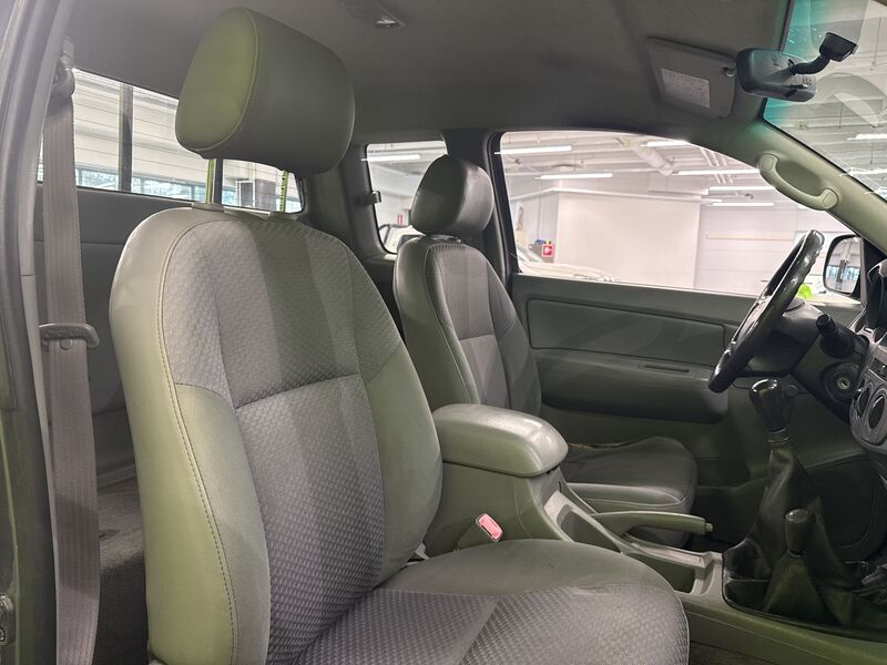 Toyota Hilux vaihtoauto