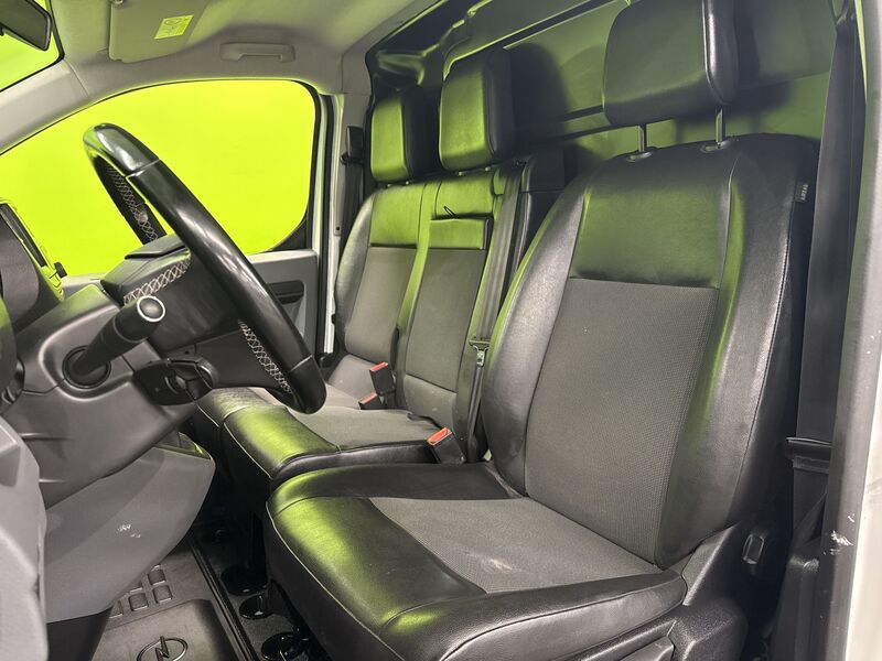 Opel Vivaro vaihtoauto