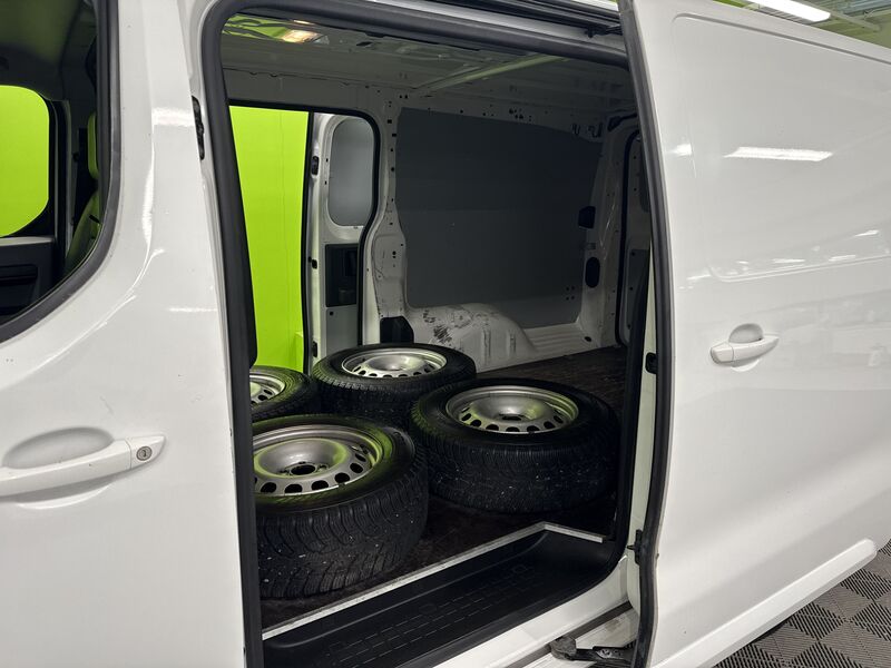 Opel Vivaro vaihtoauto