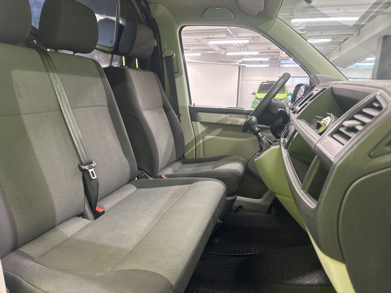 Volkswagen Transporter vaihtoauto