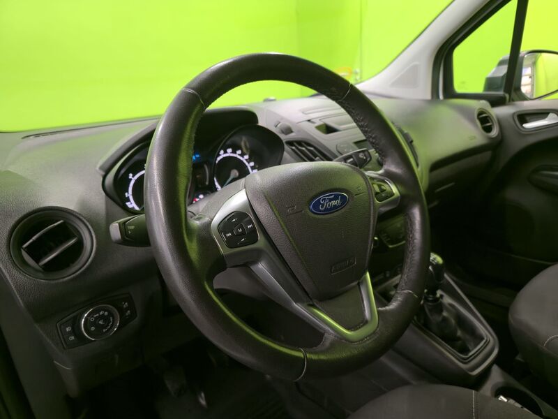 Ford Transit Courier vaihtoauto