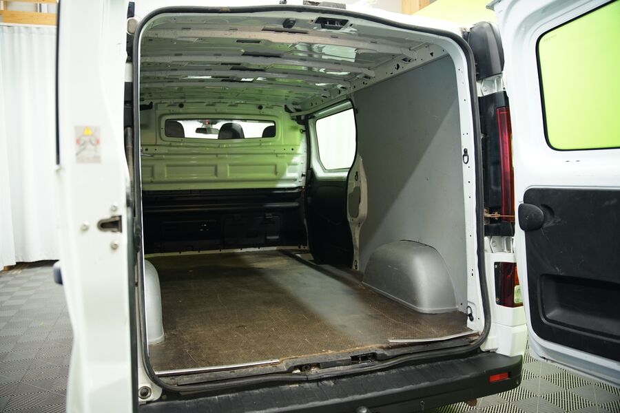 Opel Vivaro vaihtoauto