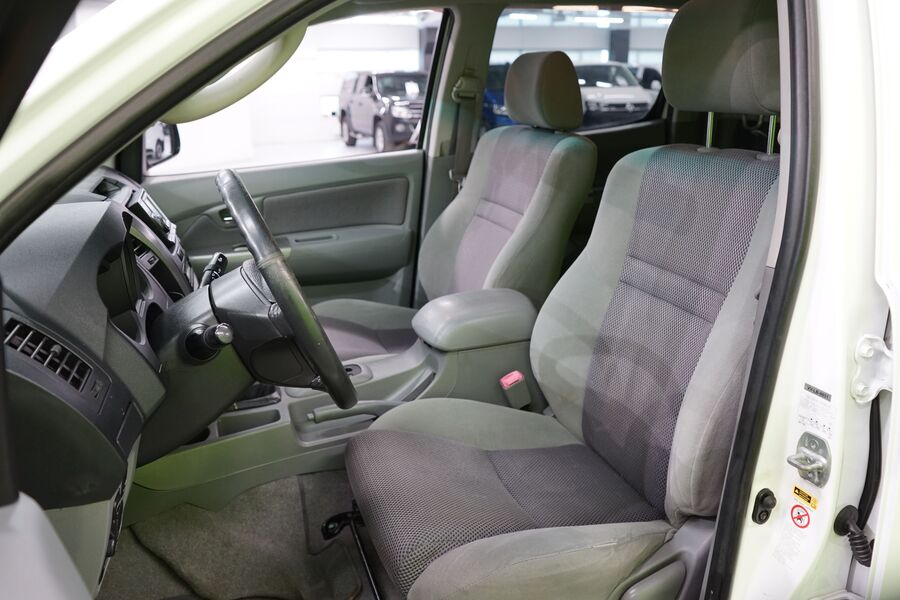 Toyota Hilux vaihtoauto