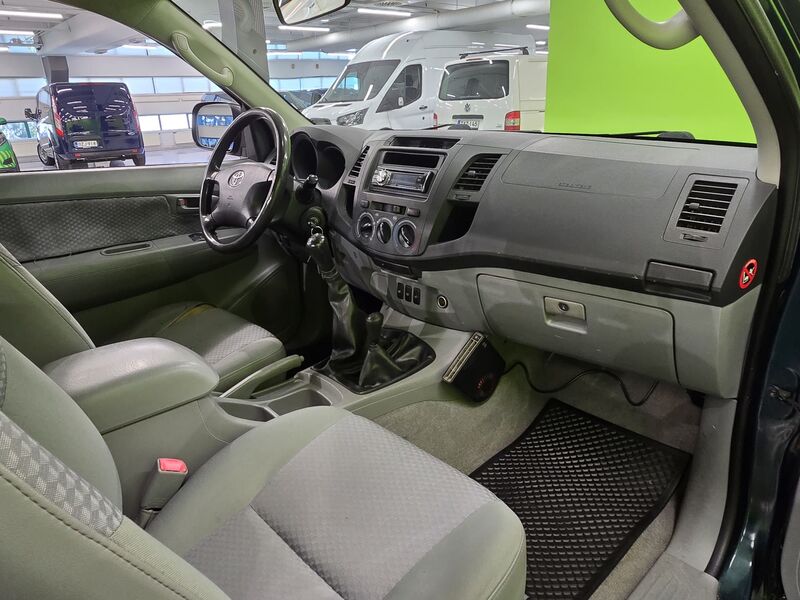 Toyota Hilux vaihtoauto