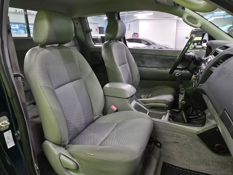 Toyota Hilux vaihtoauto