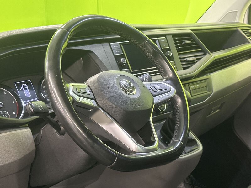 Volkswagen Caravelle vaihtoauto