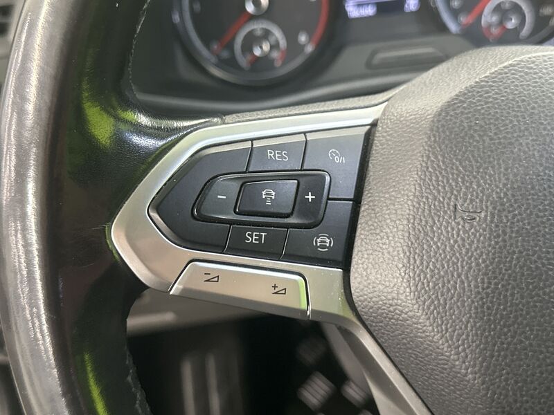 Volkswagen Caravelle vaihtoauto