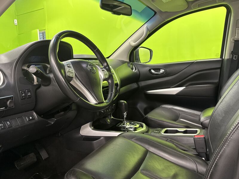 Nissan Navara vaihtoauto
