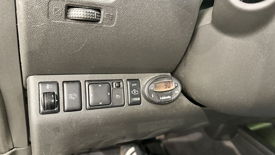 Nissan Navara vaihtoauto