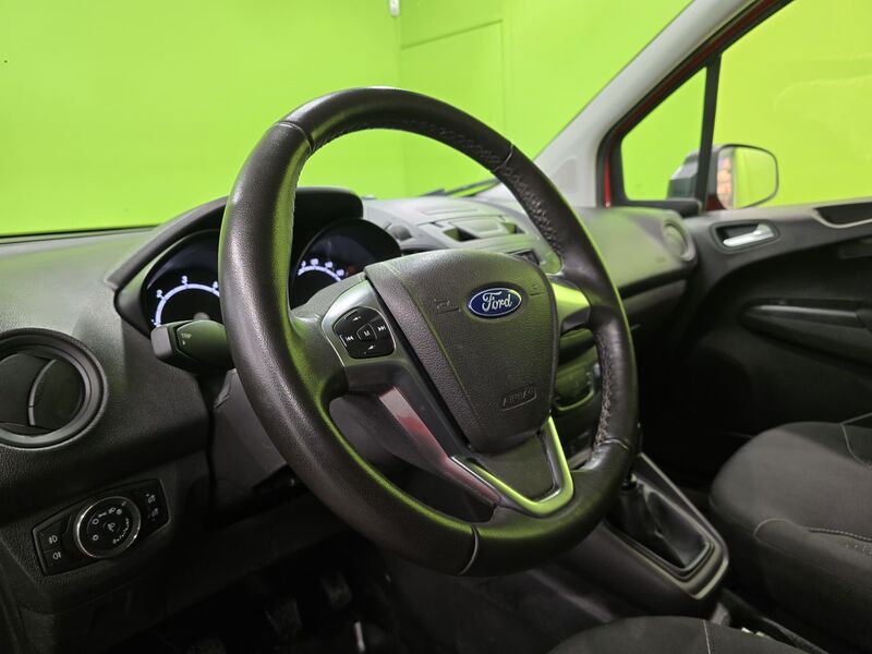 Ford Transit Courier vaihtoauto