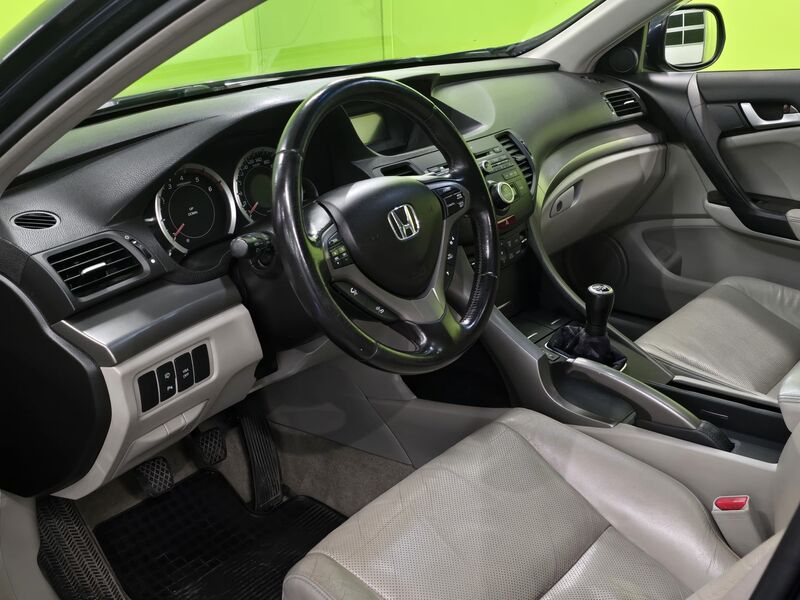 Honda Accord vaihtoauto