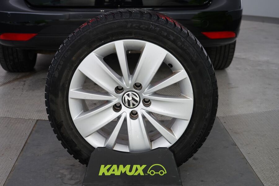 Volkswagen Touran vaihtoauto