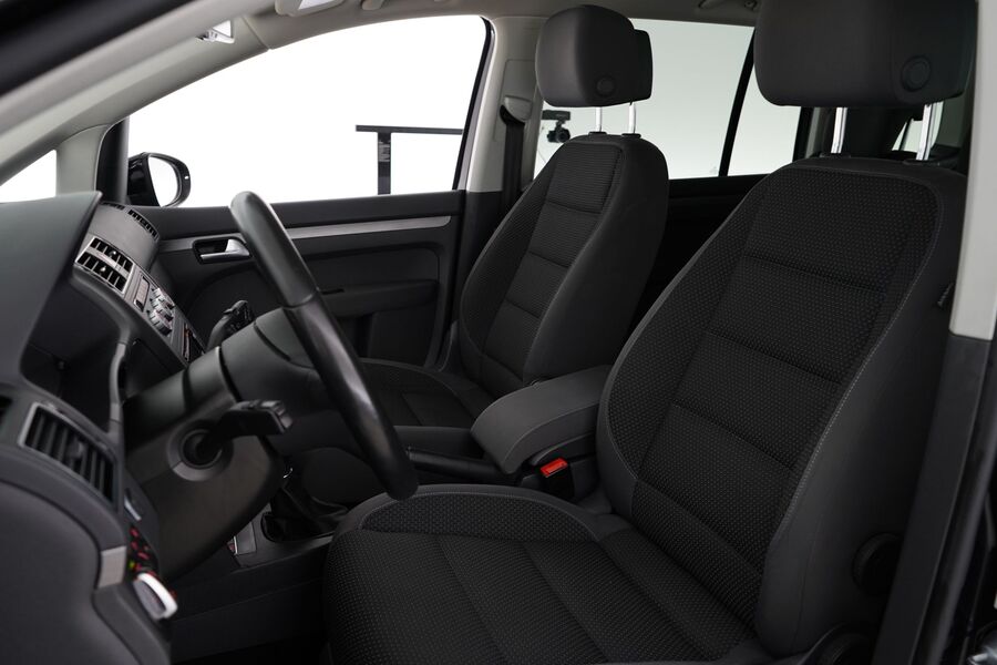 Volkswagen Touran vaihtoauto