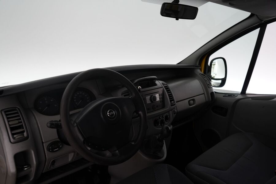 Opel Vivaro vaihtoauto