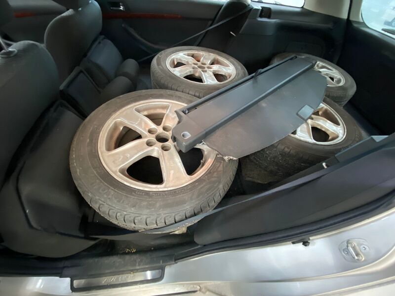 Toyota Avensis vaihtoauto