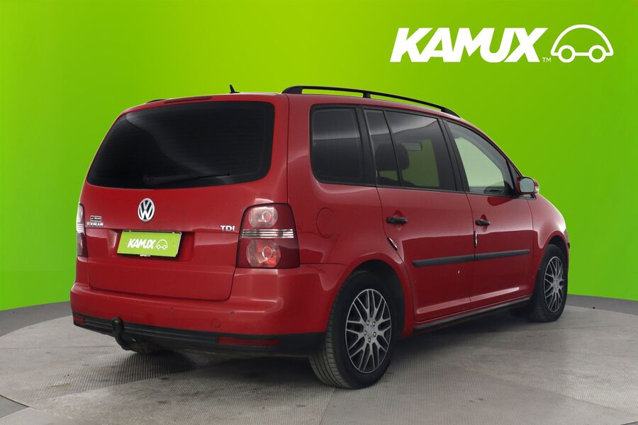 Volkswagen Touran vaihtoauto
