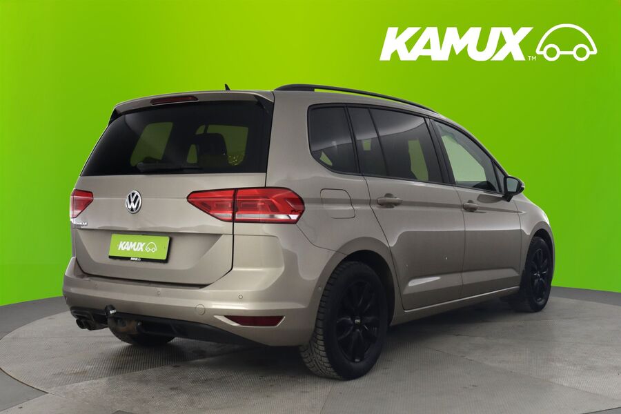 Volkswagen Touran vaihtoauto