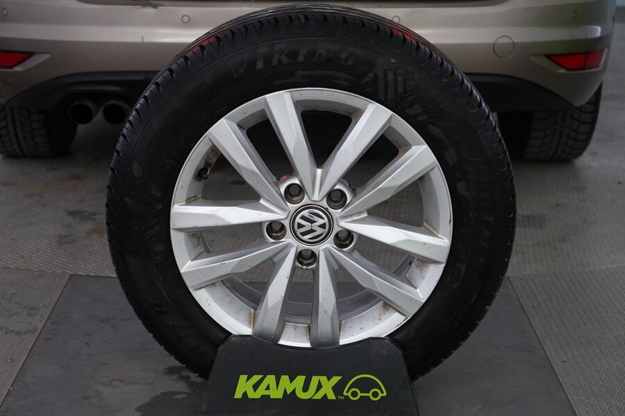 Volkswagen Touran vaihtoauto