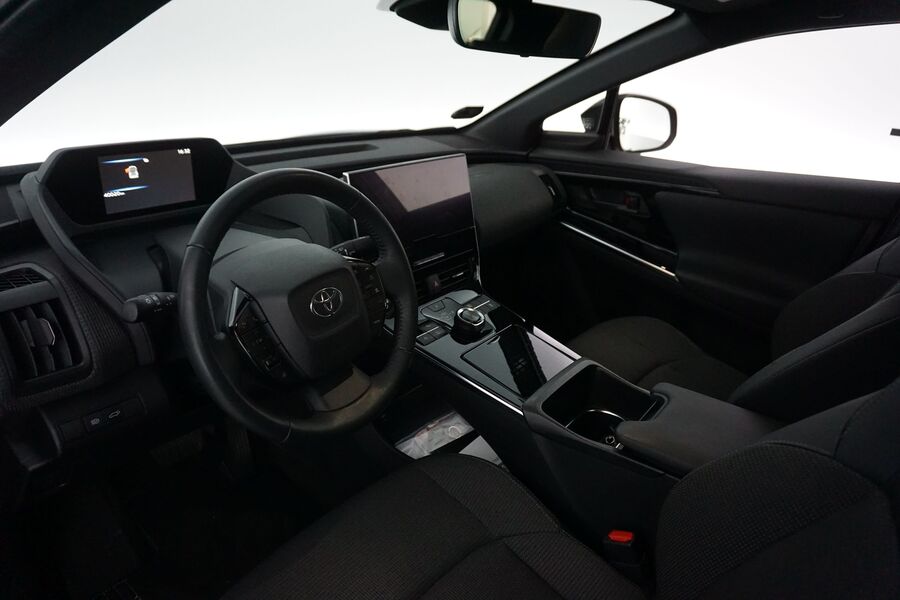 Toyota bZ4X vaihtoauto