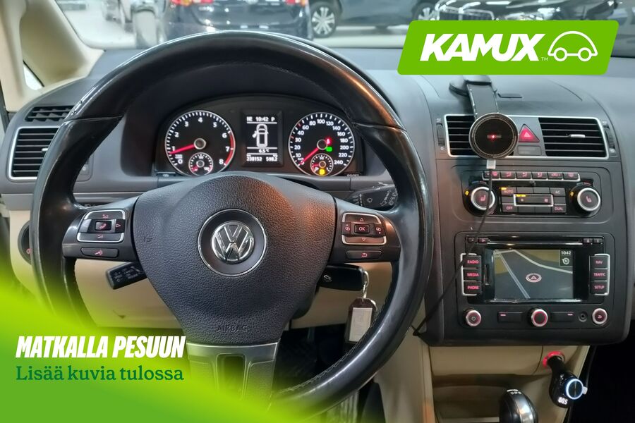 Volkswagen Touran vaihtoauto