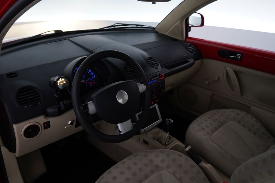 Volkswagen New Beetle vaihtoauto